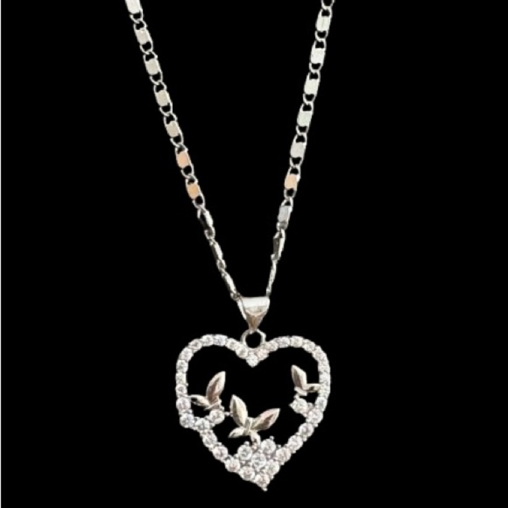 Pretty Bird Jewelry 18K White Gold Plated Heart Necklace with Butterflies